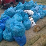 śmieci z terenu zbiornika "Międzyrzeckie Jeziorka"